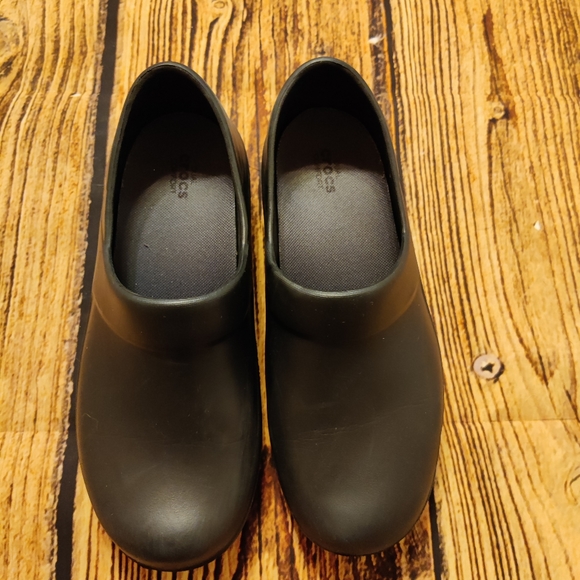 Crocs - Picture 1 of 3